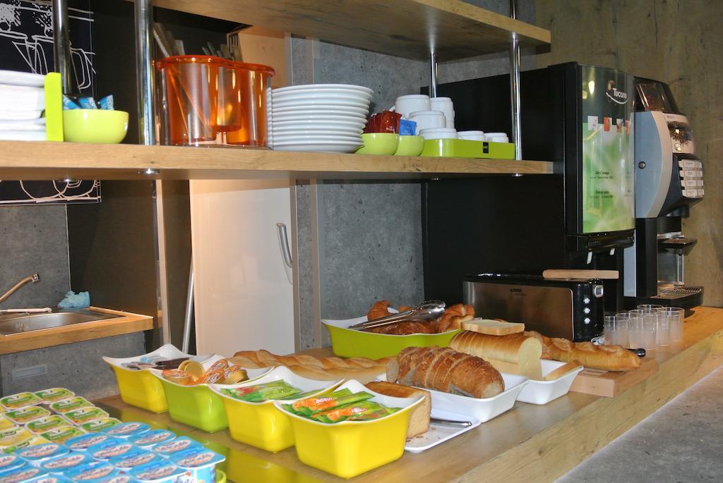 Ibis Budget Chambery Sud Challes Les Eaux Εξωτερικό φωτογραφία
