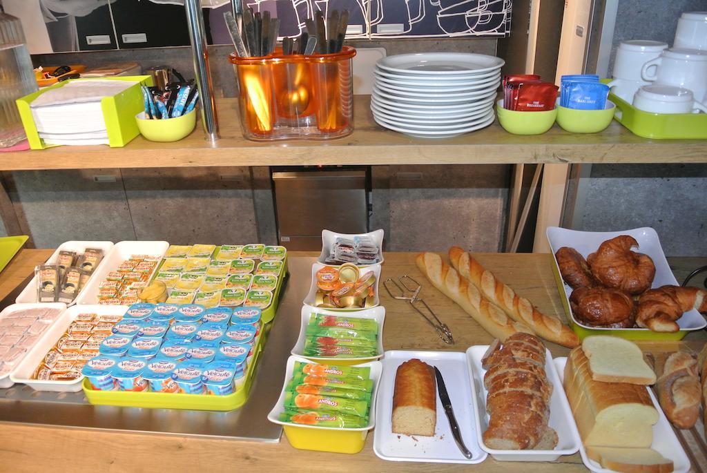 Ibis Budget Chambery Sud Challes Les Eaux Εξωτερικό φωτογραφία