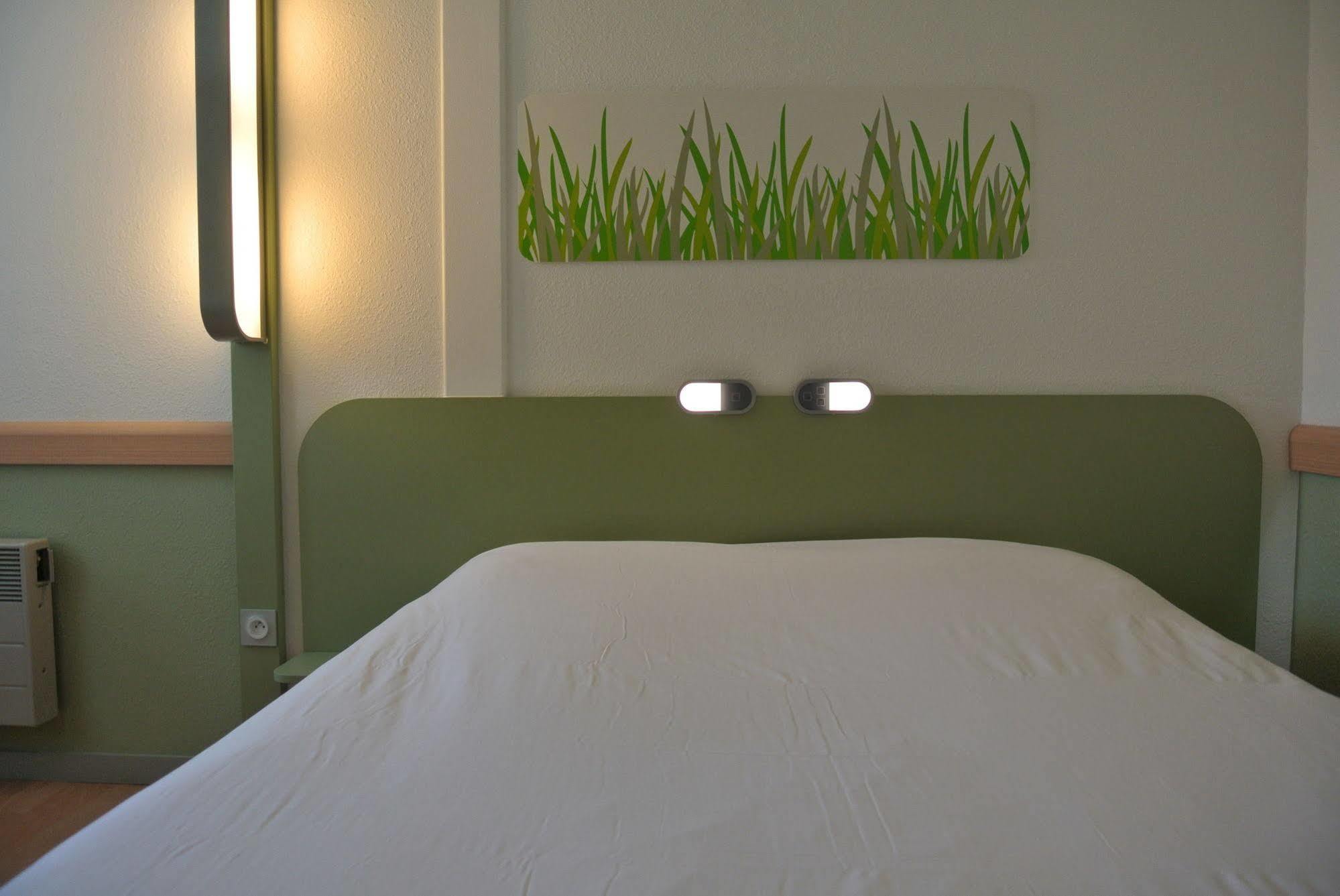 Ibis Budget Chambery Sud Challes Les Eaux Εξωτερικό φωτογραφία