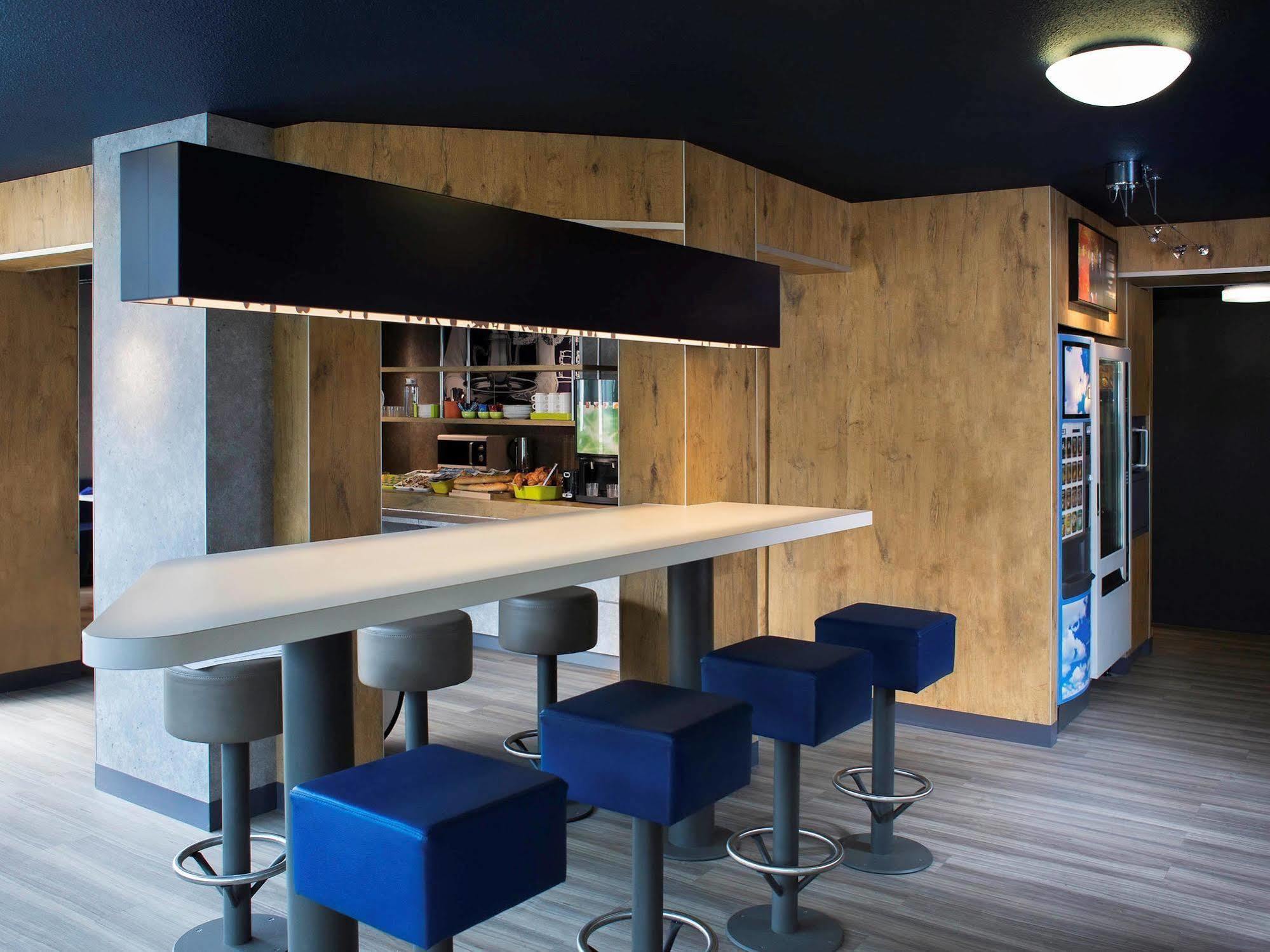 Ibis Budget Chambery Sud Challes Les Eaux Εξωτερικό φωτογραφία