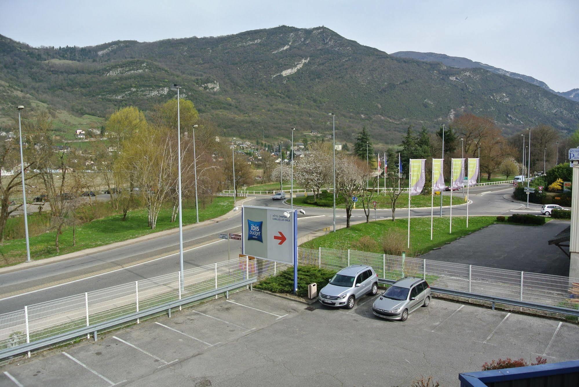 Ibis Budget Chambery Sud Challes Les Eaux Εξωτερικό φωτογραφία