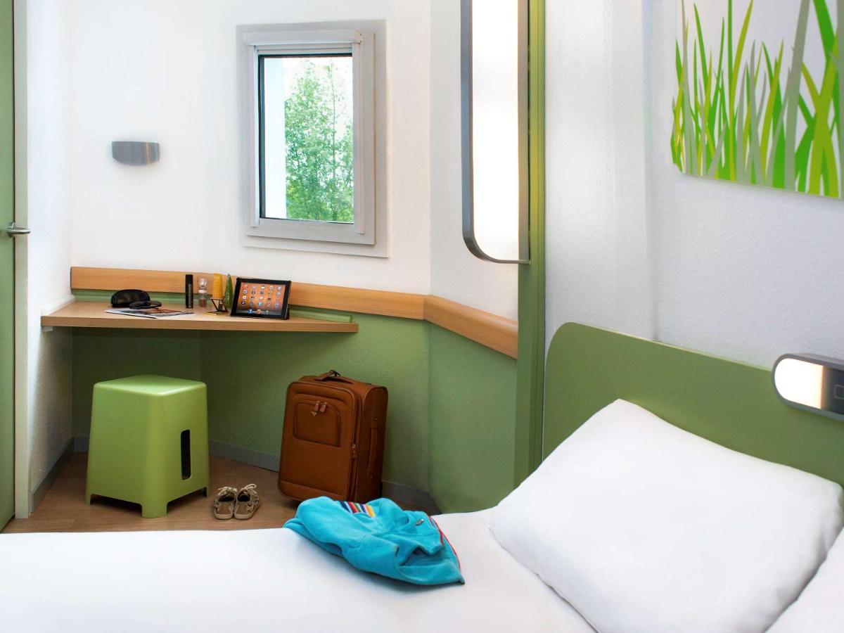 Ibis Budget Chambery Sud Challes Les Eaux Εξωτερικό φωτογραφία